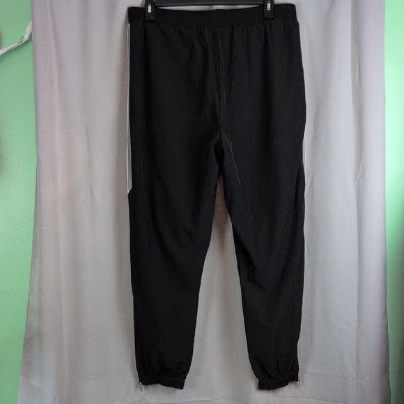 Fila Black Sweatpants with White Accents - Picture 3 of 8